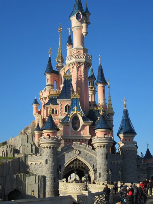 Disney_castle_paris